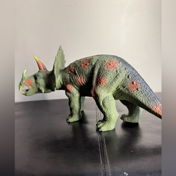 Triceratops Toys R Us Figure Large Dinosaur 16.5” Rubber/soft PVC figure. - Picture 4 of 11